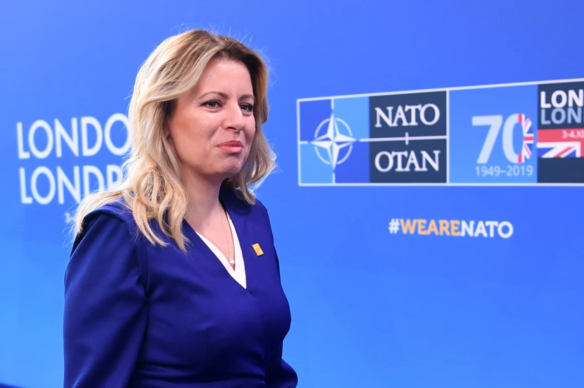 Prezydent Słowacji Zuzana Czaputova potwierdziła na antenie telewizji Markiza wcześniejsze doniesienia prasy o swym nowym partnerze, byłym przewodniczącym Greenpeace Słowacja Juraju Rizmanie. "Jestem szczęśliwa" – powiedziała prezydent.