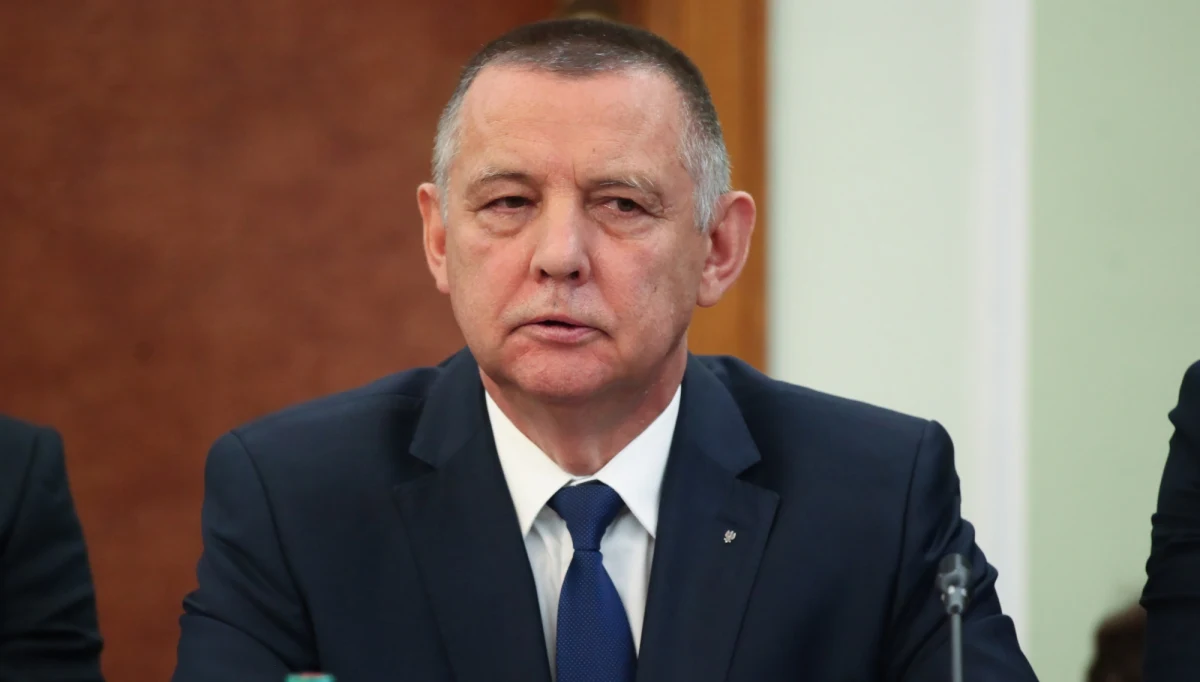 Immunitet formalny i przywilej nietykalności przysługujący prezesowi Najwyższej Izby Kontroli, nie obejmują jednak m.in. jego prywatnych nieruchomości - ocenił białostocki sąd i nie uwzględnił zażaleń związanych z przeszukaniami przeprowadzonymi przez CBA, w ramach śledztwa dotyczącego m.in. podejrzeń nieprawidłowości w oświadczeniach majątkowych i deklaracjach podatkowych Mariana Banasia. 