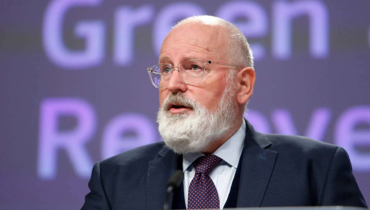 Wiceszef KE Frans Timmermans poinformował w Brukseli, że gaz ziemny będzie odgrywał pewną rolę w transformacji Unii Europejskiej w kierunku neutralności klimatycznej. Podkreślił, że KE podtrzymuje swój cel osiągnięcia neutralności klimatycznej do 2050 roku. 