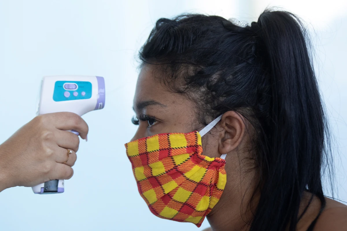 W Brazylii w ciągu ostatniej doby zarejestrowano 26 417 nowych, potwierdzonych przypadków koronawirusa, tym samym liczba zakażonych Covid-19 wzrosła do 438 238 -poinformowało tamtejsze ministerstwo zdrowia.