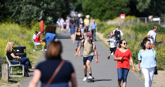 W weekend Polska podzieli się na dwie strefy. Północny zachód kraju będzie się cieszyć przyjemną pogodą z przelotnymi opadami. Mieszkańcy południowego wschodu muszą się przygotować na chłodną i deszczową aurę. 