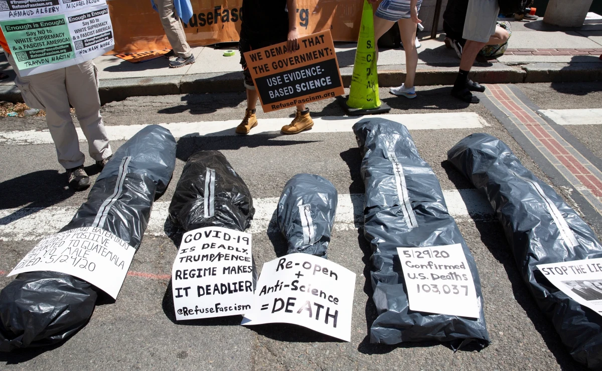 Już ponad 6 milionów przypadków zakażenia nowym koronawirusem zostało oficjalnie zarejestrowanych na całym świecie, z czego dwie trzecie w Europie i Stanach Zjednoczonych - wynika z zestawienia przygotowanego przez agencję AFP. Blisko 367 tysięcy osób zmarło.
