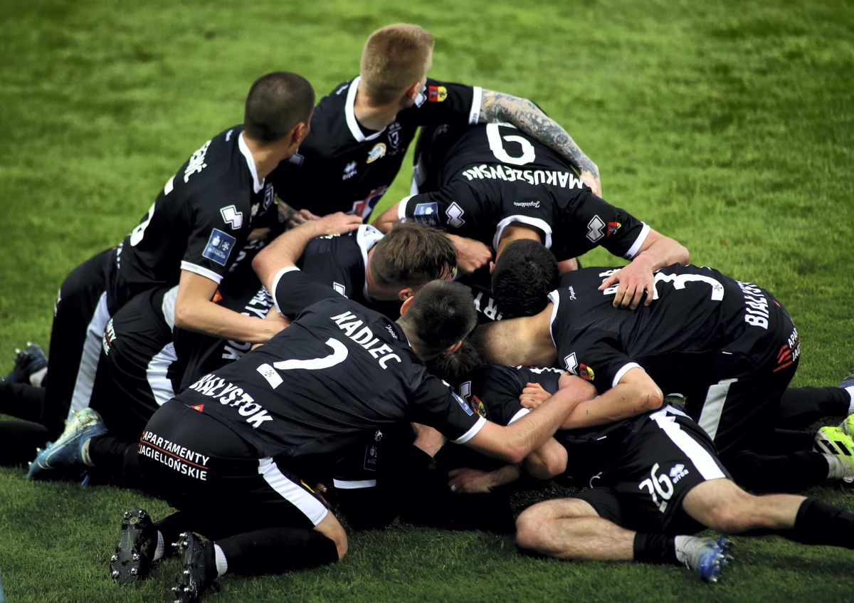 W meczu 27. kolejki ekstraklasy Cracovia przegrała na swoim stadionie 0:1 z Jagiellonią Białystok. Dla podopiecznych Michała Probierza był to piąta kolejna porażka.
