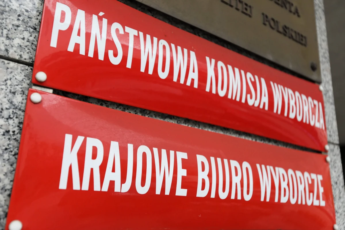 Uchwała Państwowej Komisji Wyborczej z 10 maja 2020 r. ws. stwierdzenia braku możliwości głosowania na kandydatów w wyborach prezydenta została opublikowana w Dzienniku Ustaw. Marszałek Sejmu ma teraz 14 dni na zarządzenie wyborów.