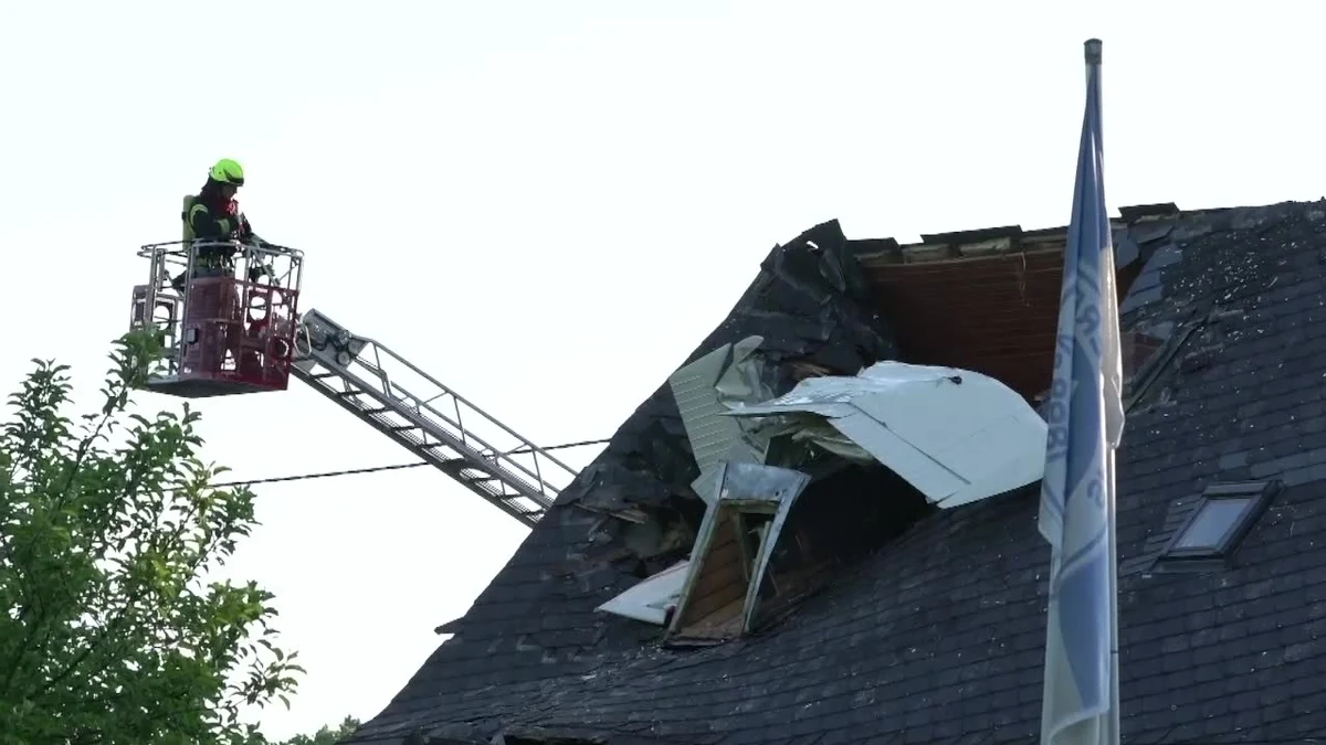 Niewielki samolot wbił się w dom jednorodzinny w Langenhahn w południowo-zachodnich Niemczech. Przyczyną wypadku był błąd pilota, który zahaczył o linię energetyczną i stracił kontrolę nad maszyną. W zdarzeniu na szczęście nikt nie zginął. Poturbowany pilot został odwieziony do szpitala, zaś dwoje mieszkańców domu, w który uderzył samolot, o własnych siłach wyszło na zewnątrz. Zahaczenie maszyny o linię energetyczną spowodowało jednak awarię, w wyniku której około 50 tysięcy mieszkańców powiatu Westerwald było pozbawionych prądu.