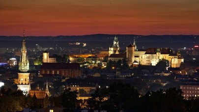 W Krakowie wraca nocne oświetlenie ulic