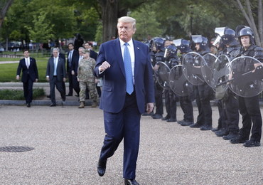 Donald Trump: Mobilizuję wszystkie możliwe federalne siły cywilne i wojskowe