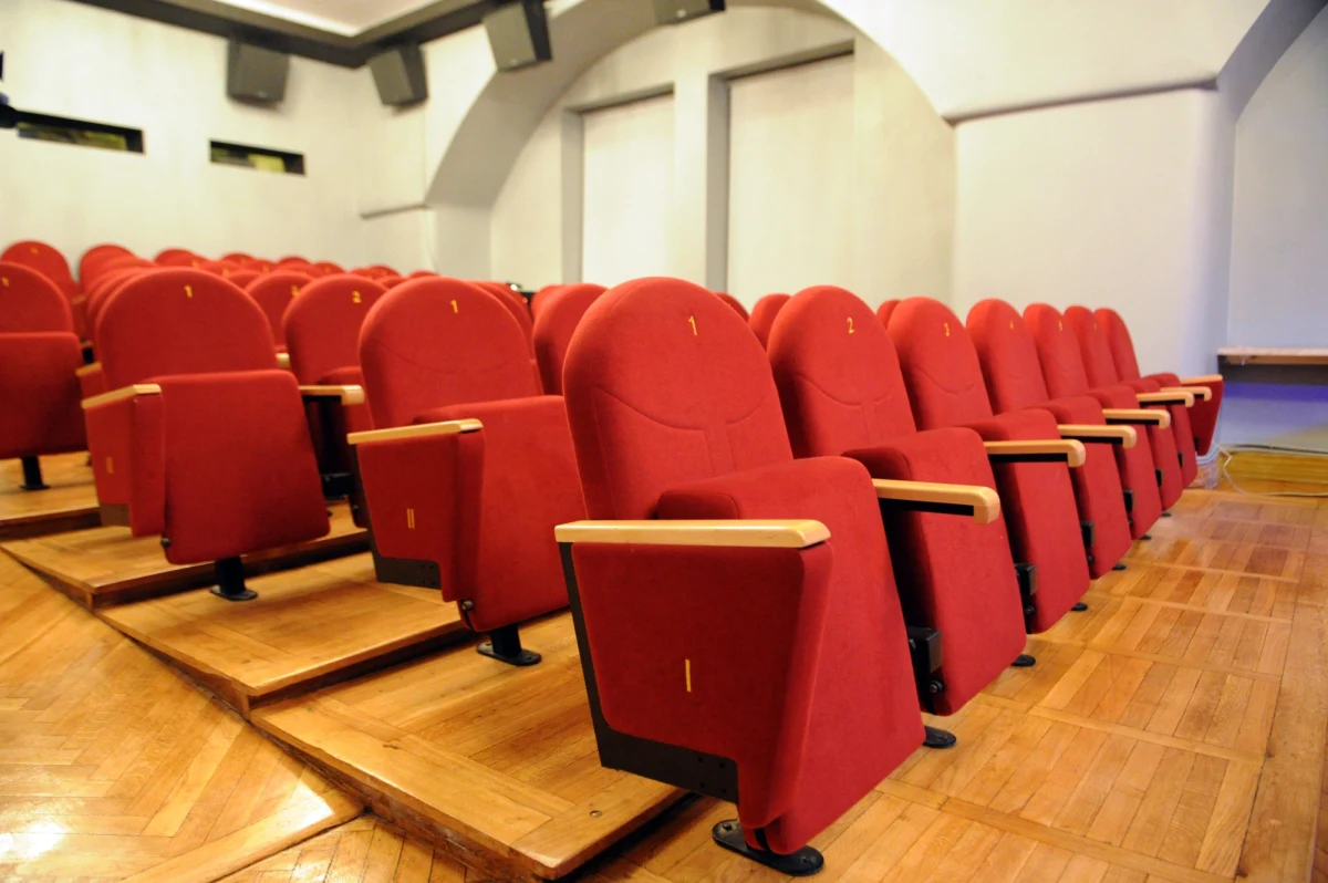 Resort kultury opublikował na swoich stronach internetowych wytyczne dotyczące funkcjonowania kin. Mogą one wznowić działalność od 6 czerwca. Na jakich zasadach?