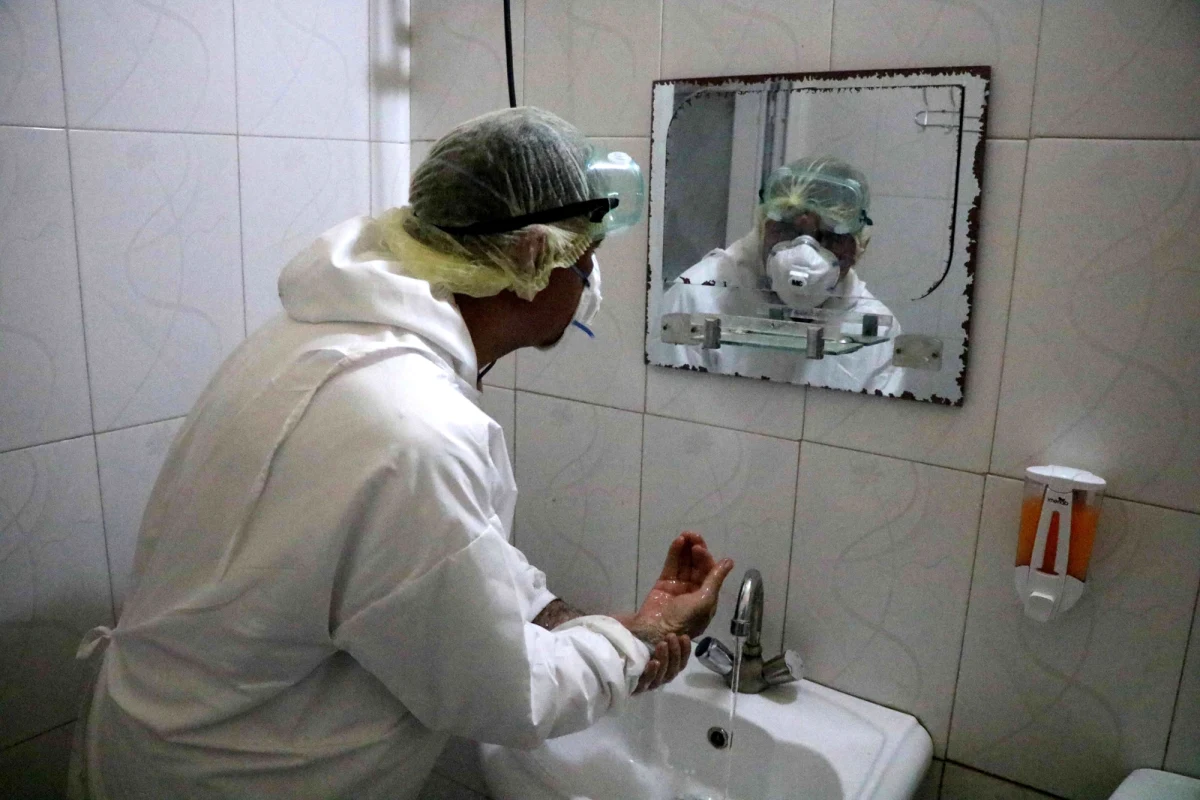 Chiny znacznie opóźniły ujawnienie informacji o koronawirusie, powodując dużą frustrację wśród przedstawicieli Światowej Organizacji Zdrowia (WHO) z powodu nieotrzymywania danych potrzebnych do walki z pandemią koronawirusa - dowiedziała się agencja AP.