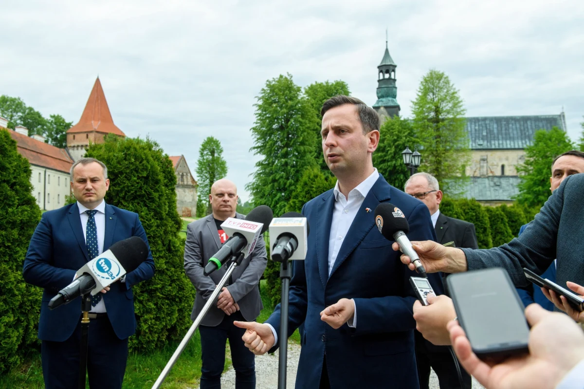 28 czerwca odbędą się wybory prezydenckie – ogłosiła w środę marszałek Sejmu Elżbieta Witek. Jednak zdaniem kandydata ludowców na prezydenta Władysława Kosiniaka-Kamysza, "decyzję ogłoszoną przez marszałek Sejmu podjął prezes PiS Jarosław Kaczyński". "Nie ma co tego owijać w bawełnę" - stwierdził.