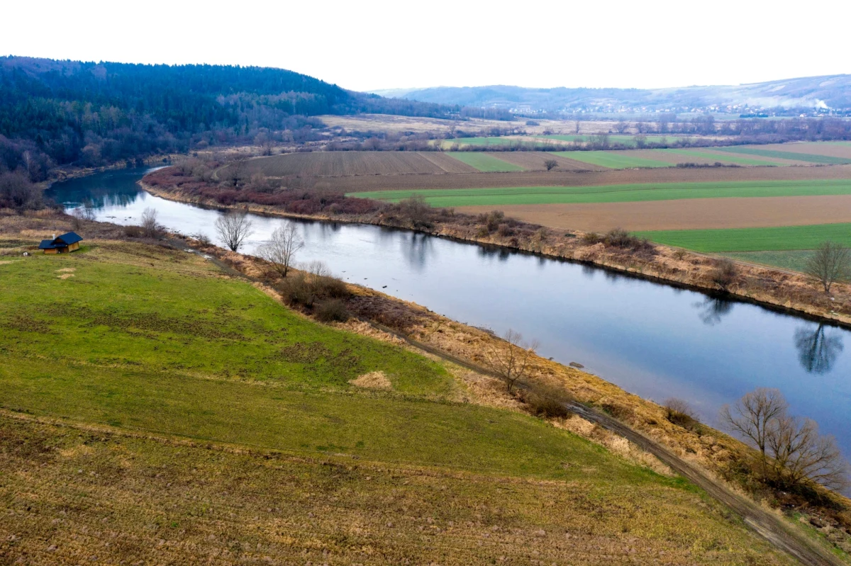 Katastrofa ekologiczna w korycie Sanu zatrzymana. Jak dowiedział się reporter RMF FM PGE Energia Odnawialna, właściciel elektrowni wodnej na Solinie, w ostatniej chwili wstrzymał gigantyczny zrzut wody z zapory w Myczkowcach.