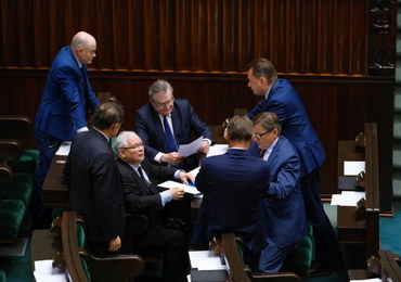 „Chamska hołota” z opozycji. Awantura podczas debaty o wotum dla Szumowskiego