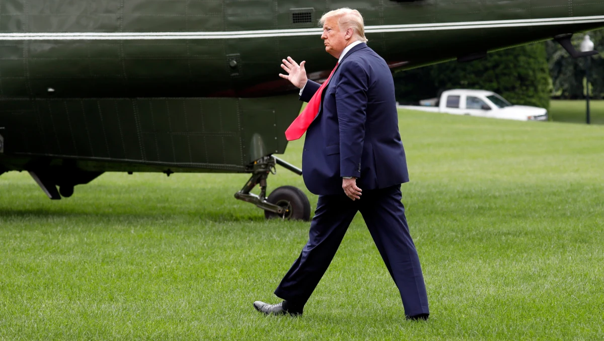 Prezydent Donald Trump nakazał Pentagonowi wycofać z Niemiec 9,5 tysiąca amerykańskich żołnierzy – pisze Wall Street Journal. W tej chwili za naszą zachodnią granicą stacjonuje 34,5 tysiąca Amerykanów. Jak poinformował Reuters, część z nich ma zostać przerzucona do Polski.