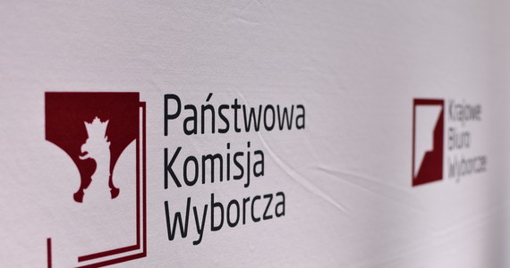 25 komitetów zgłosiło w PKW chęć rejestracji w wyborach prezydenckich - dowiedział się reporter RMF FM Krzysztof Zasada. Termin minął dzisiaj po południu. Weryfikacja podpisów potrwa jeszcze kilka godzin.