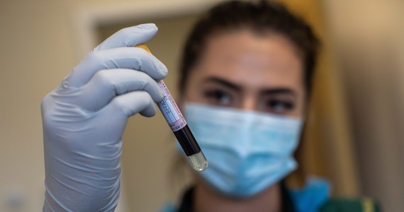 Premier Nowej Zelandii Jacinda Ardern ogłosiła zatrzymanie rozprzestrzeniania się koronawirusa. Wyzdrowiała bowiem ostatnia z zakażonych osób. W 5-milionowym kraju zanotowano 1504 przypadki infekcji 22 osoby zmarły na Covid-19.