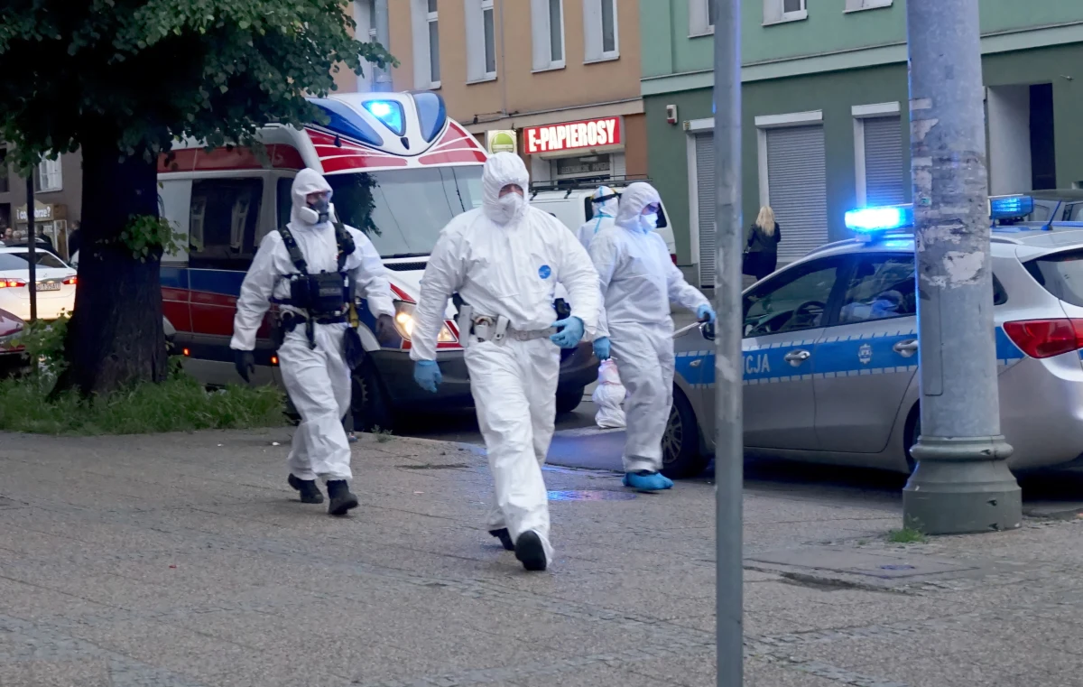 Dobowy rekord przyrostu zachorowań na koronawirusa w Polsce. W poniedziałek Ministerstwo Zdrowia poinformowało o 599 nowych potwierdzonych zakażeniach. Według resortowych danych na Covid-19 w kraju zmarło dziś 9 osób. 