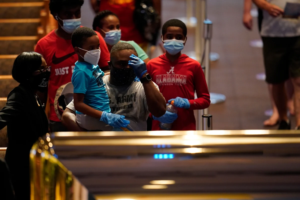 Ameryka żegna zamordowanego przez policję George'a Floyda. Uroczystości żałobne odbywają się w Houston. Trumnę z jego ciałem wystawiono w jednym z kościołów. 