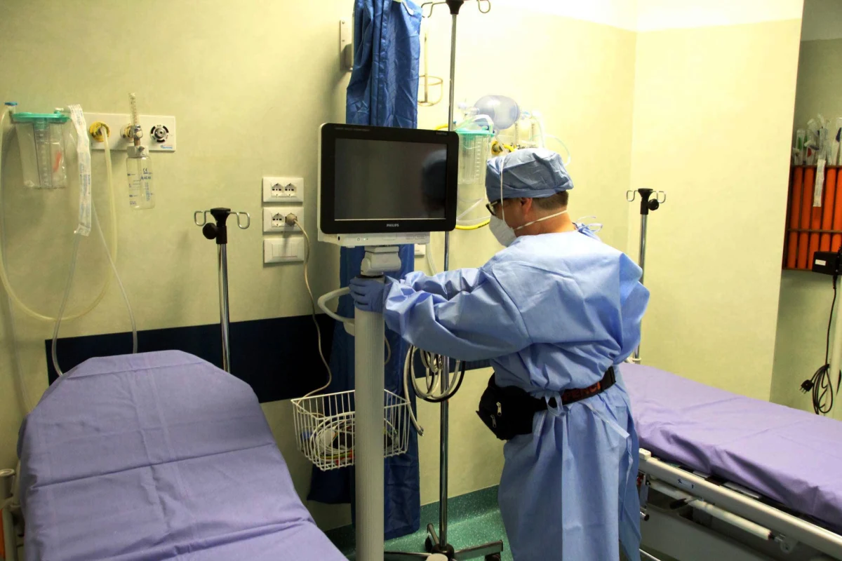 57 procent mieszkańców Bergamo w Lombardii na północy Włoch miało kontakt z koronawirusem, w wyniku czego w ich organizmach rozwinęły się przeciwciała - to rezultat badań serologicznych przeprowadzonych w mieście, jednym z epicentrów epidemii.
