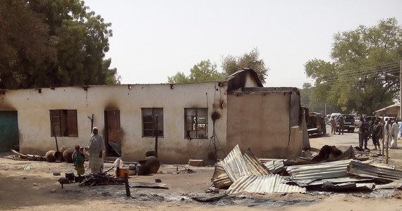 W ataku bojowników Państwa Islamskiego w Afryce Zachodniej (ISWAP) na miejscowość Felo w stanie Borno na północy kraju, do jakiego doszło we wtorek po południu, zginęło co najmniej 59 cywilów - poinformowały lokalne władze.
