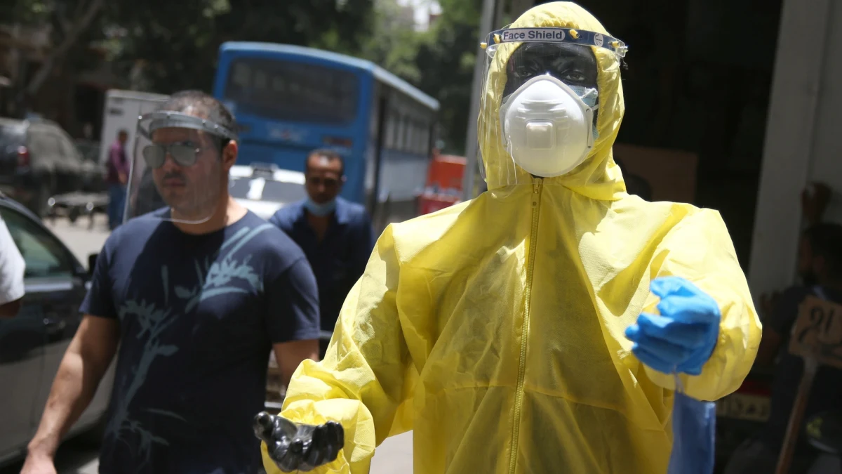 W związku z pandemią nie można oczekiwać powrotu do normalności co najmniej przez rok- uważa dyrektor amerykańskiego Instytutu Alergii i Chorób Zakaźnych Anthony Fauci. W środę w wywiadzie dla dziennika "La Stampa" ocenił, że następne infekcje są nieuchronne.