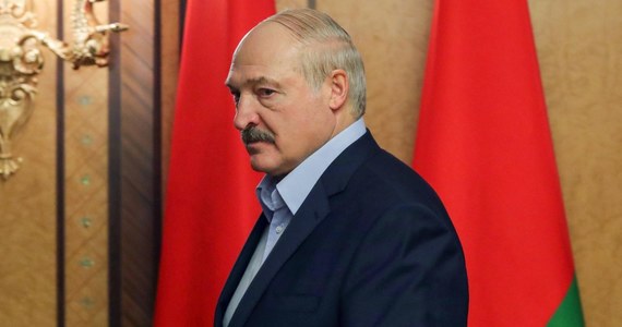 Na Białorusi nie będzie przewrotu, a tym bardziej majdanu - powiedział w środę prezydent Alaksandr Łukaszenka. W kraju trwa zbieranie podpisów poparcia dla potencjalnych kandydatów w wyborach prezydenckich.