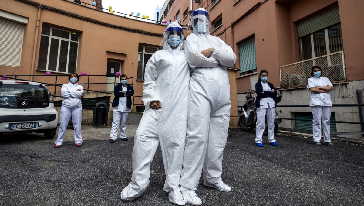 Jeśli dojdzie do drugiej fali epidemii koronawirusa, to nie będzie ona tak silna, jak pierwsza - uważa szef włoskiej Rady Służby Zdrowia profesor Franco Locatelli. W telewizji RAI w czwartek ocenił, że nie można na razie powiedzieć, czy dojdzie do drugiej fali.