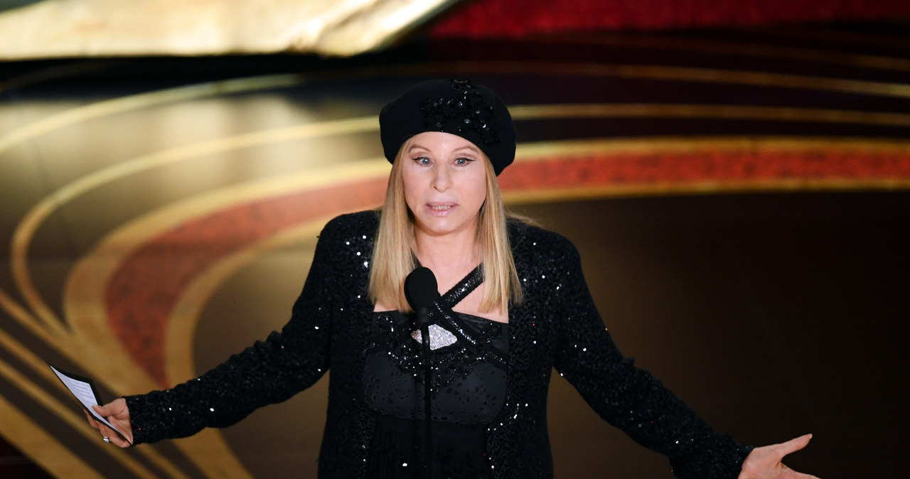 Barbra Streisand nie po raz pierwszy angażuje się w życie polityczne kraju. Wcześniej była jednym z darczyńców, wspierających kampanię Baracka Obamy i Hilary Clinton. Teraz mówi wprost, dlaczego Donald Trump tak bardzo nie spełnia jej oczekiwań.