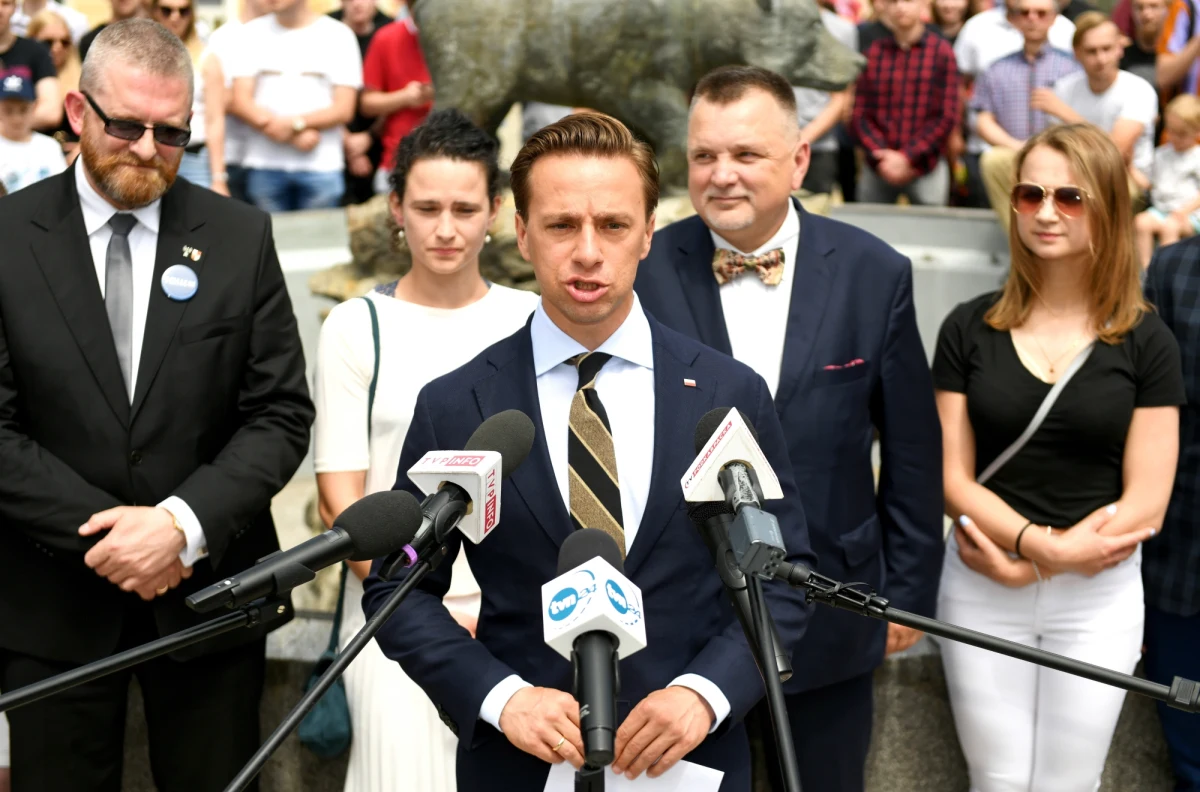 Kandydat Konfederacji na prezydenta Krzysztof Bosak wskazywał w piątek w Rzeszowie, że tutaj należy stworzyć dywizję wojskową. Jak tłumaczył, to na wschodzie kraju powinniśmy wzmacniać naszą obronność.