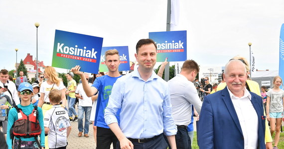 Jeżeli Sejm i rząd to PiS, jeżeli Senat to PO, bo marszałek tej izby jest z Platformy, to prezydent musi być spoza tych dwóch wyniszczających się obozów - przekonywał w Drobinie (Mazowieckie) kandydat na prezydenta Władysław Kosiniak-Kamysz.