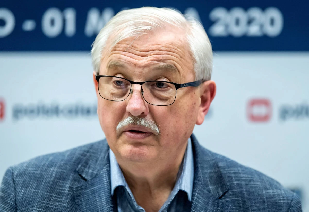 Najpierw namiastka rywalizacji w studiu telewizyjnym, później już prawdziwe mityngi lekkoatletyczne. Tak wygląda plan na opóźniony letni sezon w polskiej lekkoatletyce. Tegoroczne starty są niezbędne dla naszych sportowców, którzy nie mieli okazji rywalizować od czasu sezonu halowego, a muszą przygotować się do przyszłorocznych igrzysk.  Wszystko zepsuła pandemia. O jej wpływie na lekkoatletykę z prezesem PZLA Henrykiem Olszewskim rozmawiał Paweł Pawłowski.