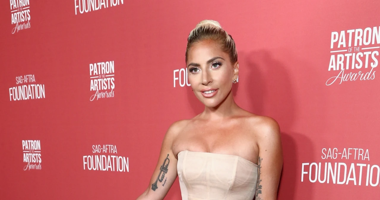 Lady Gaga O czym jest utwór "911" z płyty "Chomatica"? Muzyka w