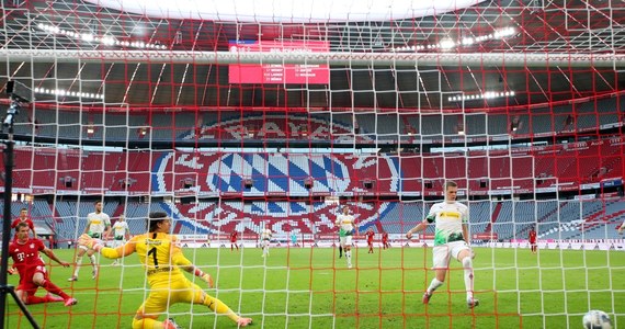 ​Bez pauzujących za kartki Roberta Lewandowskiego i Thomasa Muellera piłkarze Bayernu Monachium także są nie do zatrzymania. W sobotę pokonali u siebie Borussię Moenchengladbach 2:1 i na trzy kolejki przed końcem sezonu niemieckiej ekstraklasy mają siedem punktów przewagi nad wiceliderem.