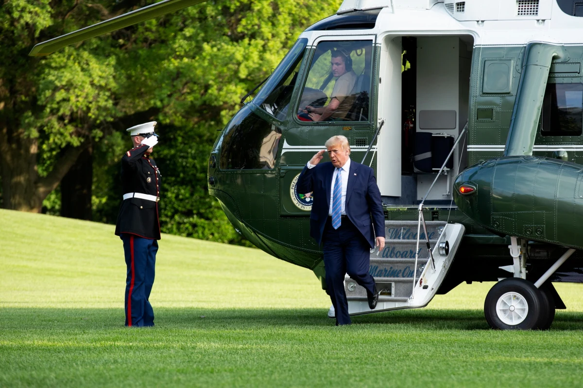 Donald Trump zaprosił na 27 czerwca do Białego Domu przywódców Serbii i Kosowa - informuje "Wall Street Journal". Dziennik twierdzi, że prezydent USA ma nadzieję na traktat pokojowy między zwaśnionymi państwami jeszcze przed wyborami prezydenckimi w USA.
