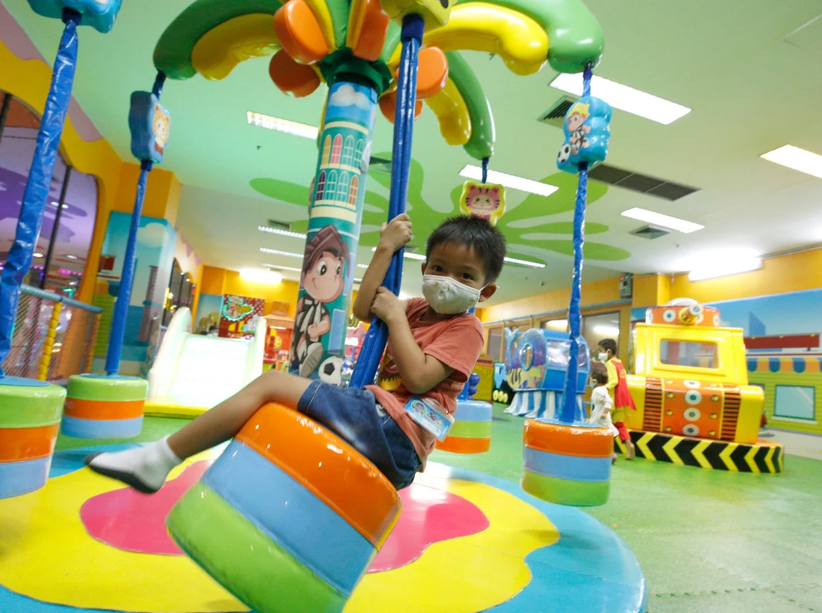 65 proc. włoskich dzieci w wieku do 6 lat miało zaburzenia zachowania z powodu długiego, przymusowego zamknięcia w domach z powodu pandemii - wynika z badań przeprowadzonych w Genui. W przypadku dzieci powyżej 6 lat odsetek wzrósł do 71 procent.