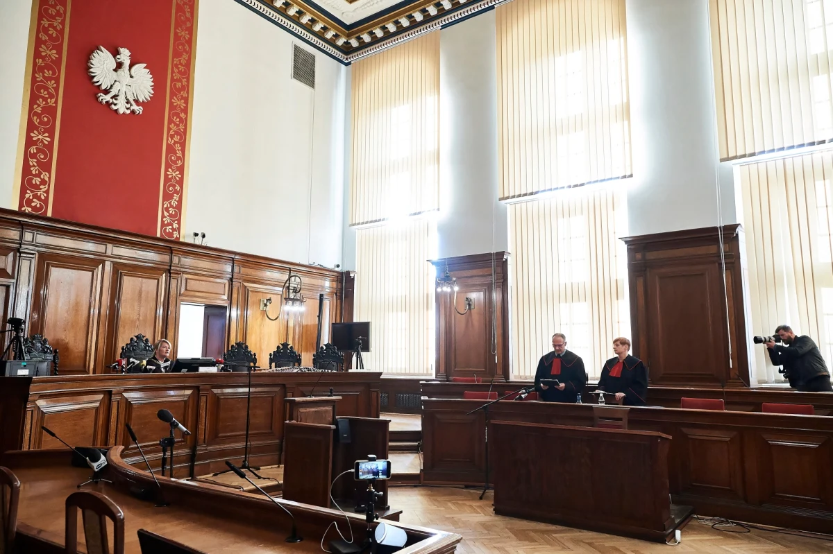 Na rok więzienia Sąd Rejonowy w Gdańsku skazał Bartłomieja W., wnuka b. prezydenta, oskarżonego m.in. o to, że w 2018 r. razem z dwoma znajomymi napadł w centrum Gdańska na turystę ze Szwecji. Wyrok nie jest prawomocny.