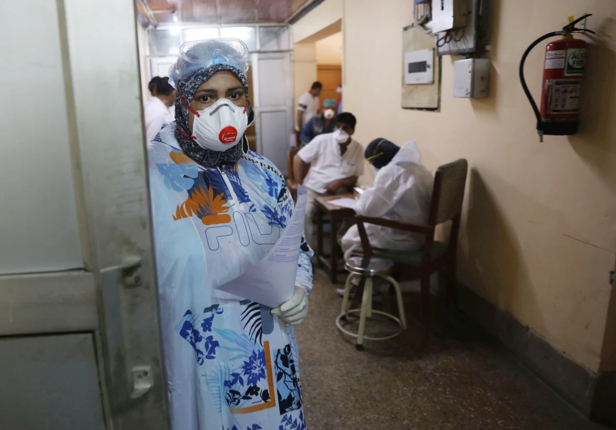 Brytyjscy naukowcy informują o pomyślnych wynikach testów popularnego leku, który może ratować życie najciężej chorym na COVID-19. Dobrze znany i tani steryd o silnym działaniu przeciwzapalnym, deksametazon nawet o jedną trzecią zmniejszył śmiertelność pacjentów podłączonych do respiratorów, a o jedną piątą ograniczył zgony chorych, którym podawano się tlen w naturalny sposób. Wyniki testów prowadzonych od 20 marca ogłoszono na stronie internetowej University of Oxford z zapowiedzią, że dane zostaną oficjalnie opublikowane najszybciej, jak to możliwe. 