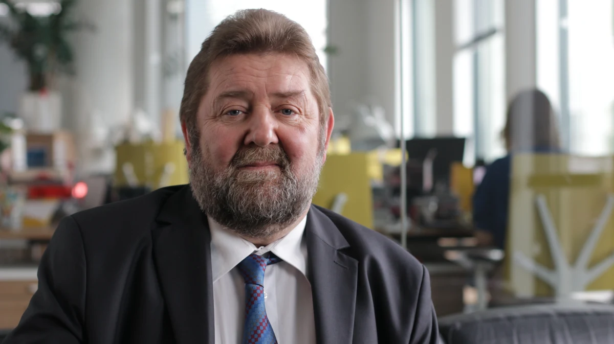 „Jako prezydent złożyłbym projekt likwidacji podatku dochodowego PIT, ale także CIT” - mówi w Popołudniowej rozmowie w RMF FM kandydat na prezydenta - Stanisław Żółtek, dodając, że do tego projektu próbowałby przekonać szefów partii. "Próbuje się (ich – przyp. red.) przekonać, a jak nie przekonać - to próbuje się straszyć. Prezydent ma potężną siłę do straszenia" – stwierdza gość Marcina Zaborskiego mówiąc, że zagroziłby szefom partii, iż przeciągnie ich posłów na swoją stronę.