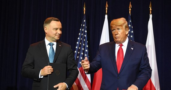 Prezydent Andrzej Duda potwierdza poranne nieoficjalne doniesienia dziennikarzy RMF FM. W trakcie przyszłotygodniowego spotkania z amerykańskim prezydentem Donaldem Trumpem pojawi się temat budowy przez Stany Zjednoczone pierwszej elektrowni jądrowej w Polsce. Duda powiedział, że będzie też rozmawiał "na temat planów USA związanych z dalszymi decyzjami o relokacji wojsk".