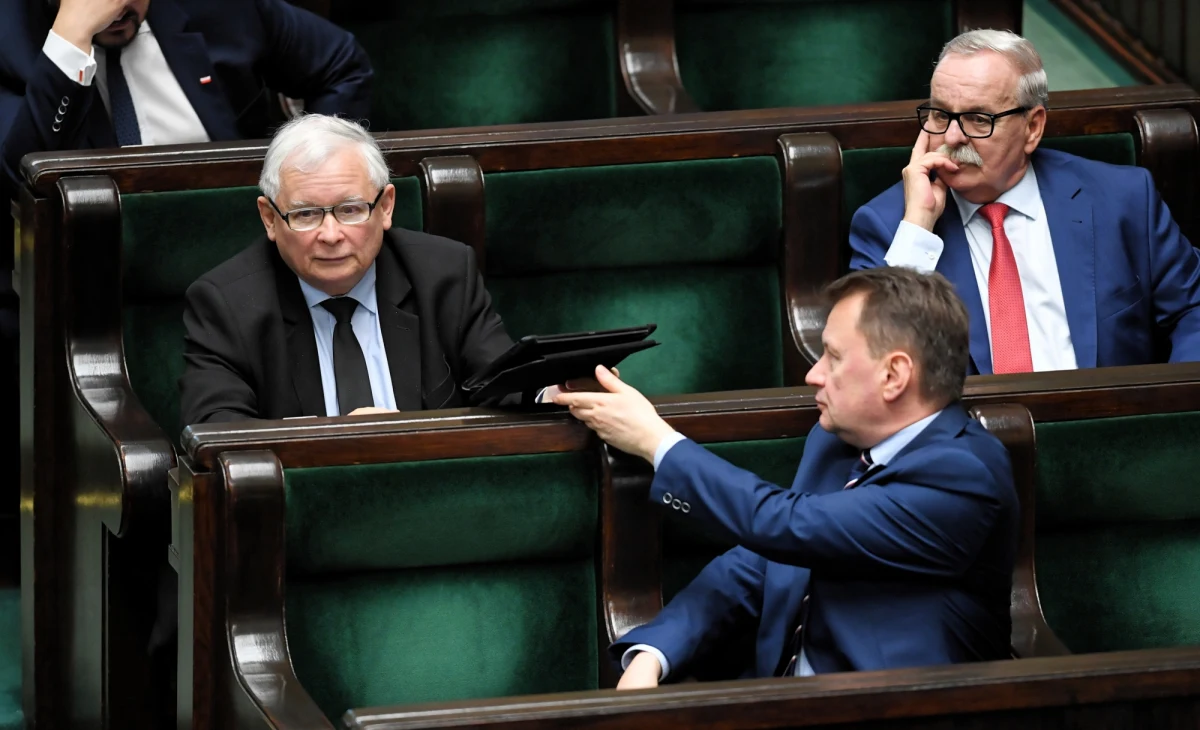 76 proc. badanych deklaruje chęć udziału w wyborach do Sejmu; 37 proc. z nich oddałoby głos na Zjednoczoną Prawicę (bez zmian), 31 proc. na KO (wzrost o 8 punktów proc.), a po 7 proc. zagłosowałoby na Konfederację, Lewicę oraz PSL-Koalicję Polską - wynika z czerwcowego badania Kantar.