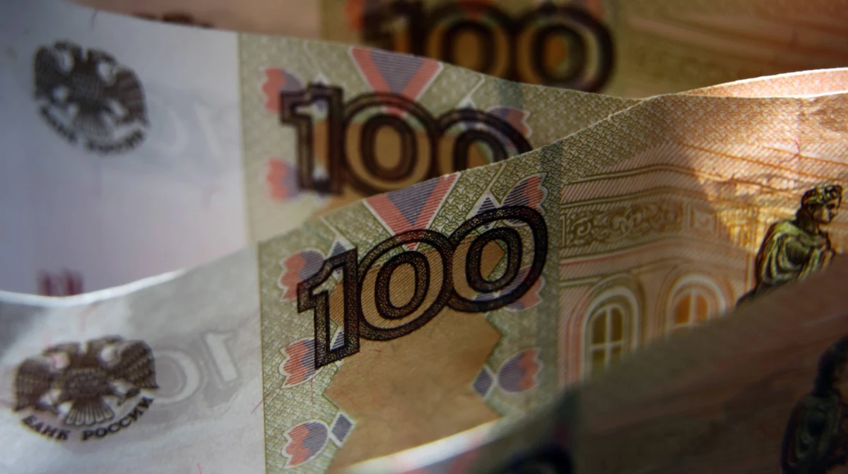 Państwa członkowskie UE podjęły w czwartek decyzję o przedłużeniu o rok sankcji nałożonych w związku z aneksją Krymu i Sewastopola. Restrykcje dotyczą handlu i inwestycji w pewnych sektorach gospodarki i zakazu eksportu niektórych towarów.