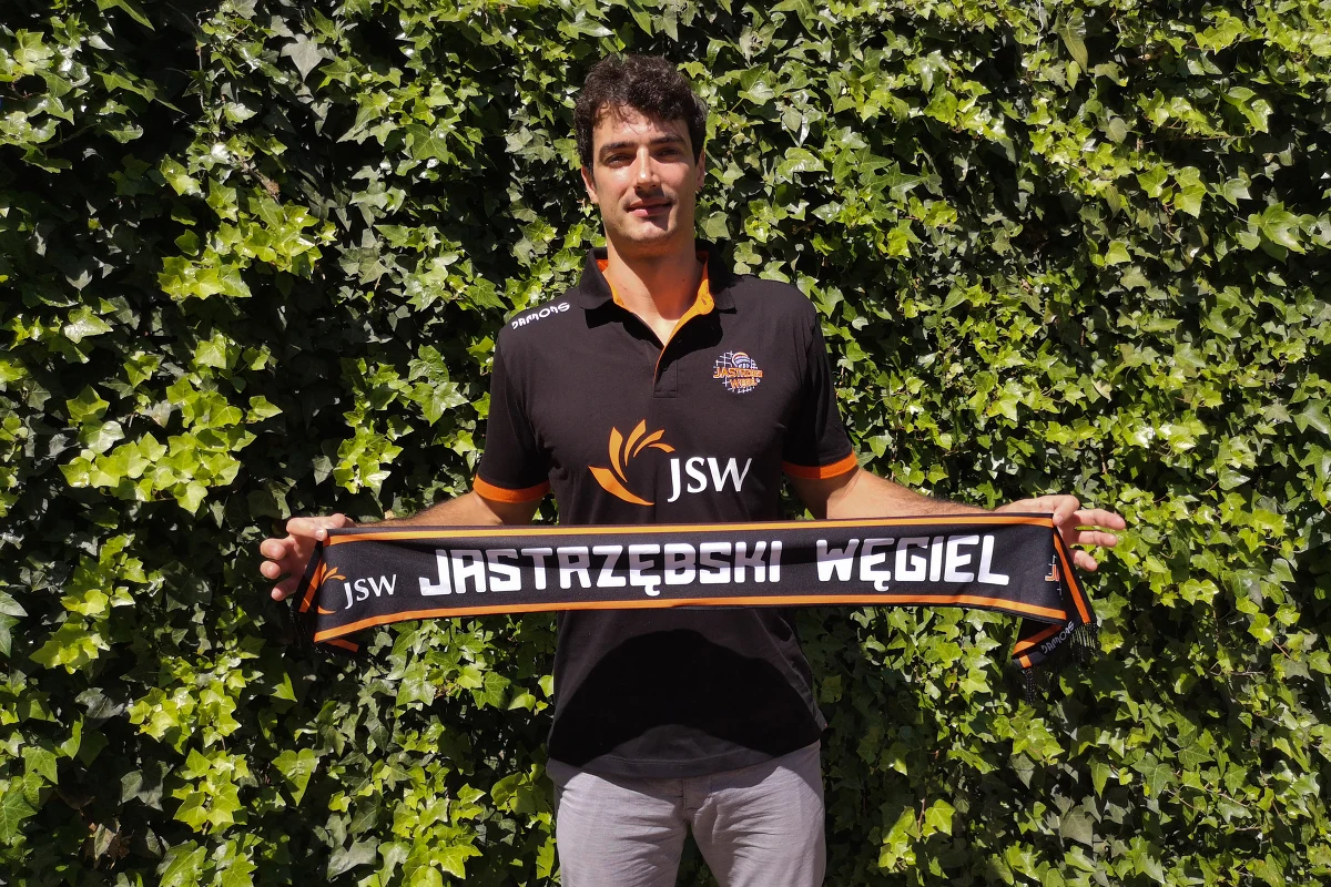 Francuski reprezentacyjny przyjmujący Yacine Louati został siatkarzem ekstraklasowego Jastrzębskiego Węgla. W ostatnich dwóch sezonach grał we włoskich klubach Kioene Padwa i Vero Volley Monza.