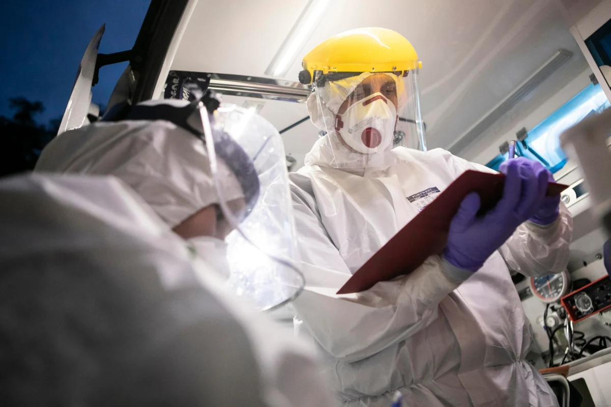 W niedzielę Ministerstwo Zdrowia poinformowało o 311 nowych potwierdzonych przypadkach zakażenia koronawirusem oraz o kolejnych 10 ofiarach śmiertelnych. Aktualny bilans pandemii w Polsce to 31 931 zakażonych i 1 356 ofiar śmiertelnych. Z COVD-19 wyleczono już 16 683 osoby.