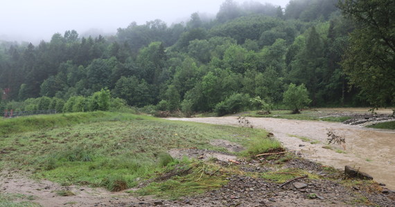 W Tatrach panują bardzo niekorzystne warunki turystyczne – padają ulewne deszcze, a wiele szlaków jest podtopionych. Woda zalega m.in. na szlaku wokół Morskiego Oka.