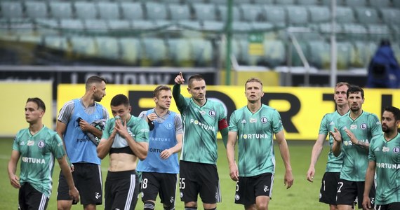 Legia Warszawa od wygranej 2:0 ze Śląskiem Wrocław rozpoczęła rundę finałową ekstraklasy i umocniła się na prowadzeniu w tabeli. Nad zajmującym drugie miejsce broniącym tytułu Piastem Gliwice ma aż 10 punktów przewagi, a do zakończenia sezonu pozostało już tylko sześć kolejek. Śląsk jest obecnie czwarty.