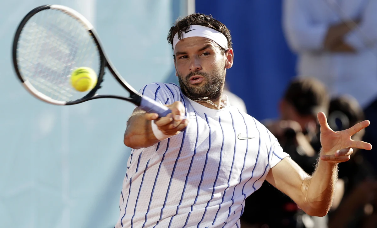 Tenisista Grigor Dimitrow jest zakażony koronawirusem. O pozytywnym wyniku testu Bułgar poinformował w mediach społecznościowych. Z tego powodu odwołano finał pokazowego turnieju Adria Tour w Zadarze, w którym Dimitrow zagrał w jednym meczu.