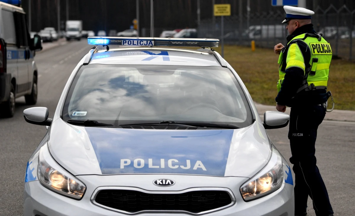 W poniedziałek o poranku w miejscowości Sulbiny (woj. mazowieckie) zderzyło się pięć samochodów. Trasa S17 w kierunku Warszawy jest zablokowana. Ruch kierowany jest na objazd przez Garwolin.
