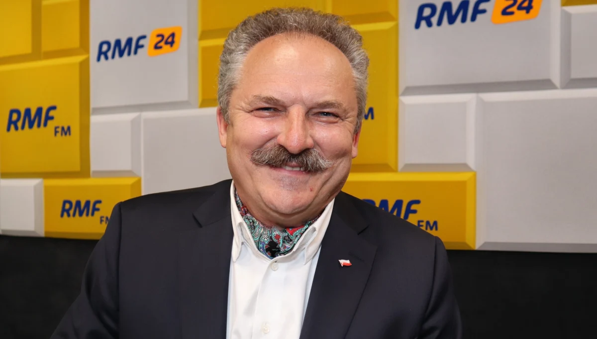 Współpłacenie za wizyty u lekarza to dobry pomysł, nawet jeżeli mielibyśmy 5-10 zł dopłacać. Może wtedy zmniejszyłyby się kolejki do lekarzy, bo poziom hipochondryków w Polsce jest dość poważny – mówił w Popołudniowej rozmowie w RMF FM kandydat w wyborach na prezydenta Marek Jakubiak. Zaznaczył, że nie chodzi mu o odpłatność za lecznictwo szpitalne czy długoterminowe. „Tu chodzi o to, żeby odciążyć lekarzy od tzw. bólu paluszka” – powiedział. 
