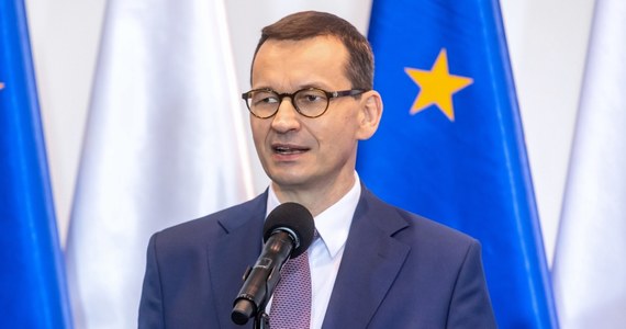 Żeby ludziom żyło się lepiej - to sens naszego działania - mówił w Bydgoszczy premier Mateusz Morawiecki. Zapowiedział rozszerzenie możliwości skorzystania z Funduszu Dróg Lokalnych o miasta na prawach powiatu. 