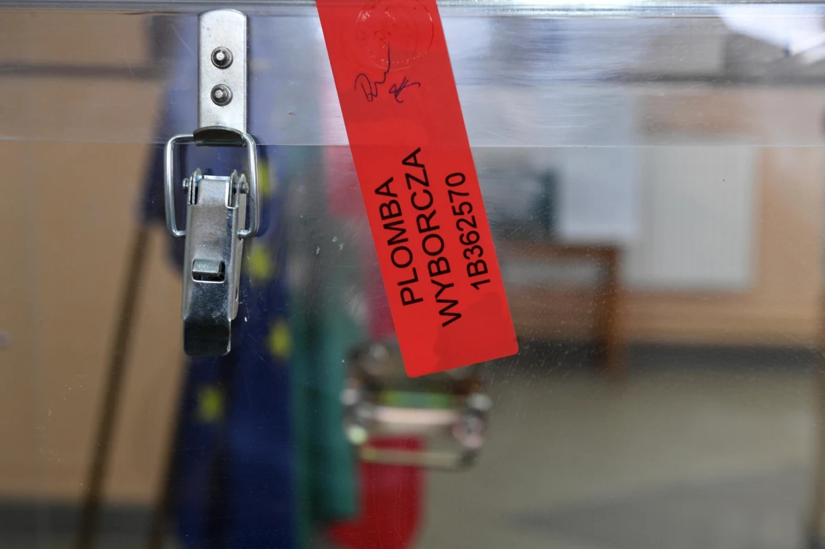 Wtorek jest ostatnim dniem na dopisanie się do spisu wyborców w dowolnej gminie w Polsce. Z kolei do piątku można odbierać zaświadczenie o prawie do głosowania. Pozwala ono na oddanie głosu w dowolnym miejscu w kraju lub za granicą.
