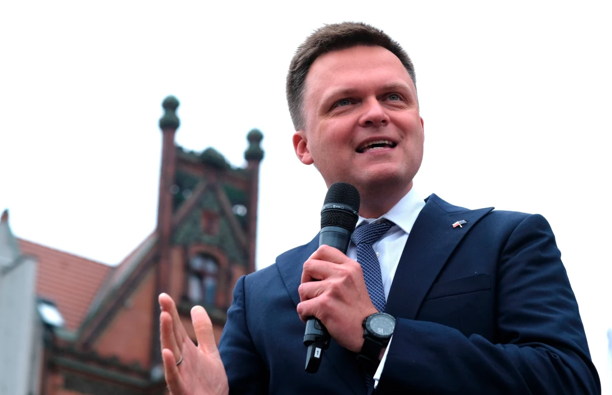 Skutki polityczne wizyty prezydenta Andrzeja Dudy w Stanach Zjednoczonych mogą być złe, bo to wyborcza wizyta i rozgrywanie spraw ponad głowami NATO i Unii Europejskiej - ocenił w Katowicach kandydat w wyborach prezydenckich Szymon Hołownia.
